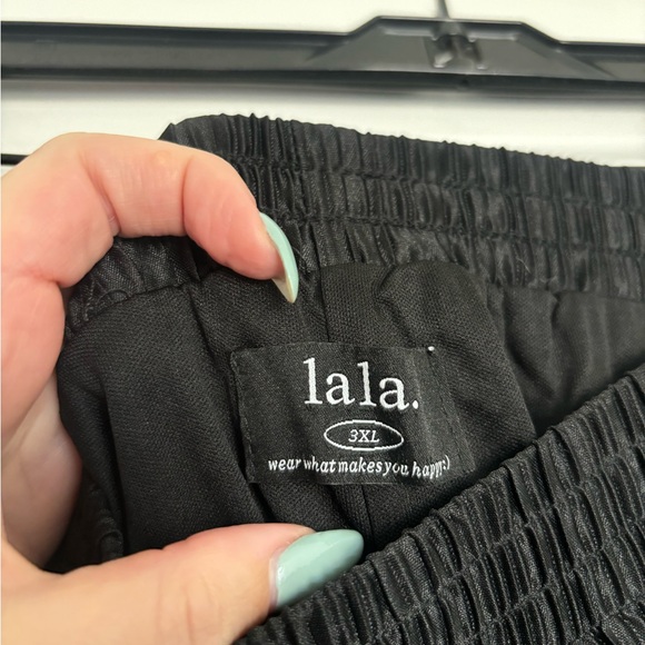 Dressed in LALA Long Sleeve Plissé Set in Black - Picture 4 of 9